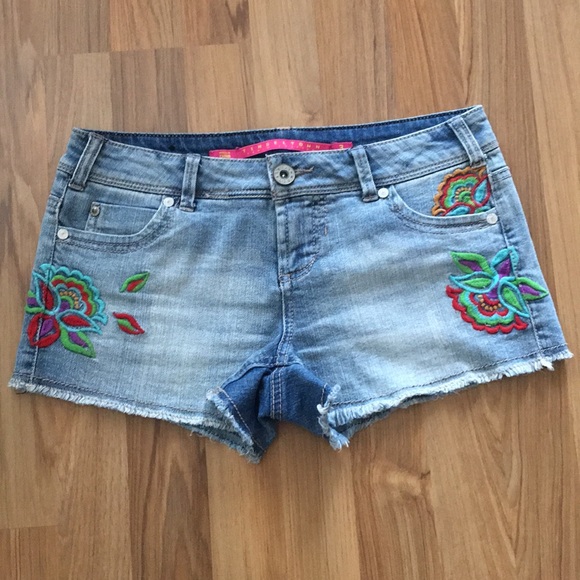 Pants - Jean stretch shorts with embroidery size 3